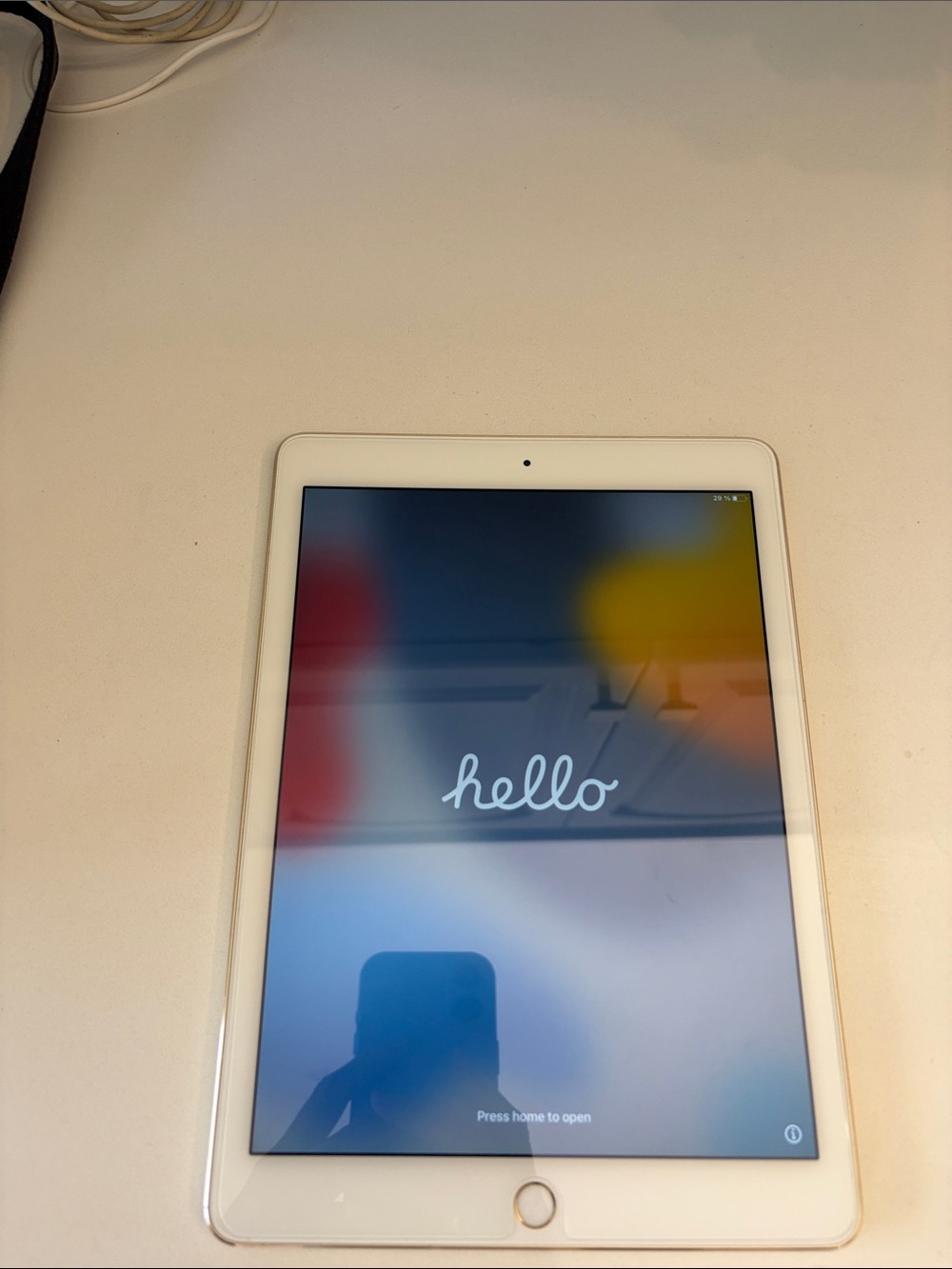Apple iPad in Rose Gold Finish - Picture 2 of 2